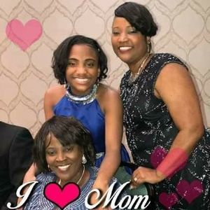 Meet your Posher, Dee dee